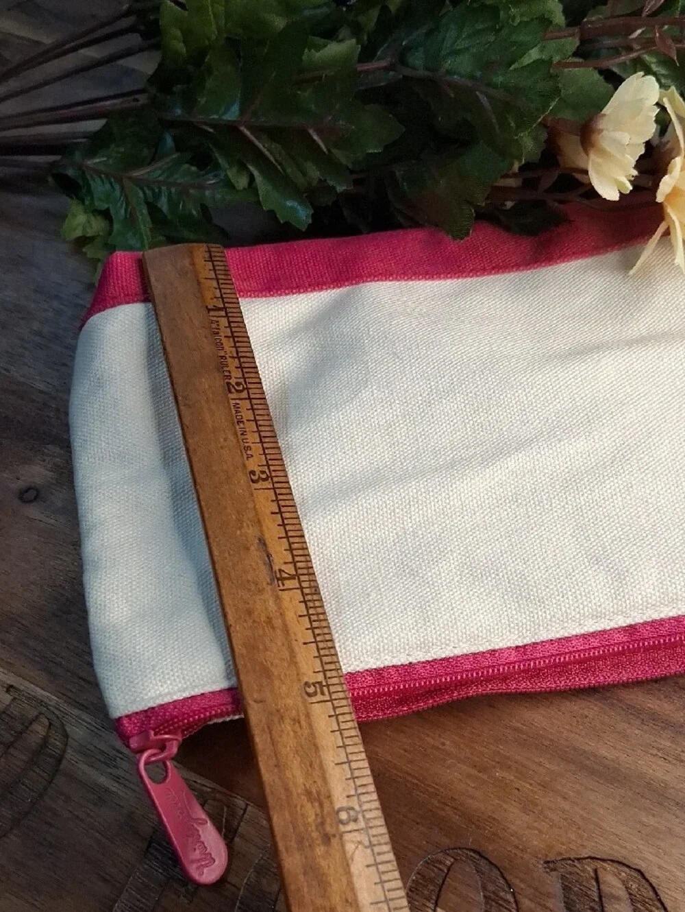 Thirty-one Cream and Pink Cosmetic Bag